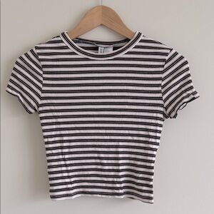 Divided Y2K Stripe Baby Crop Tee Medium